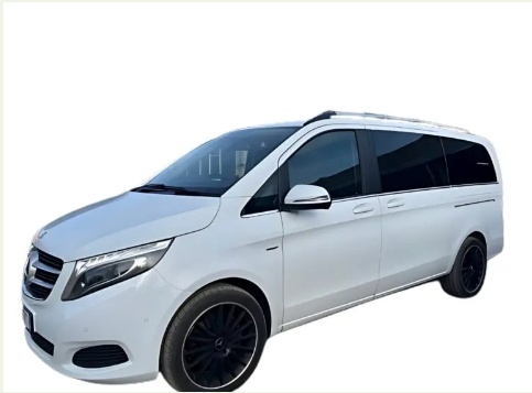 Valge Mercedes-Benz V-250 väikebuss